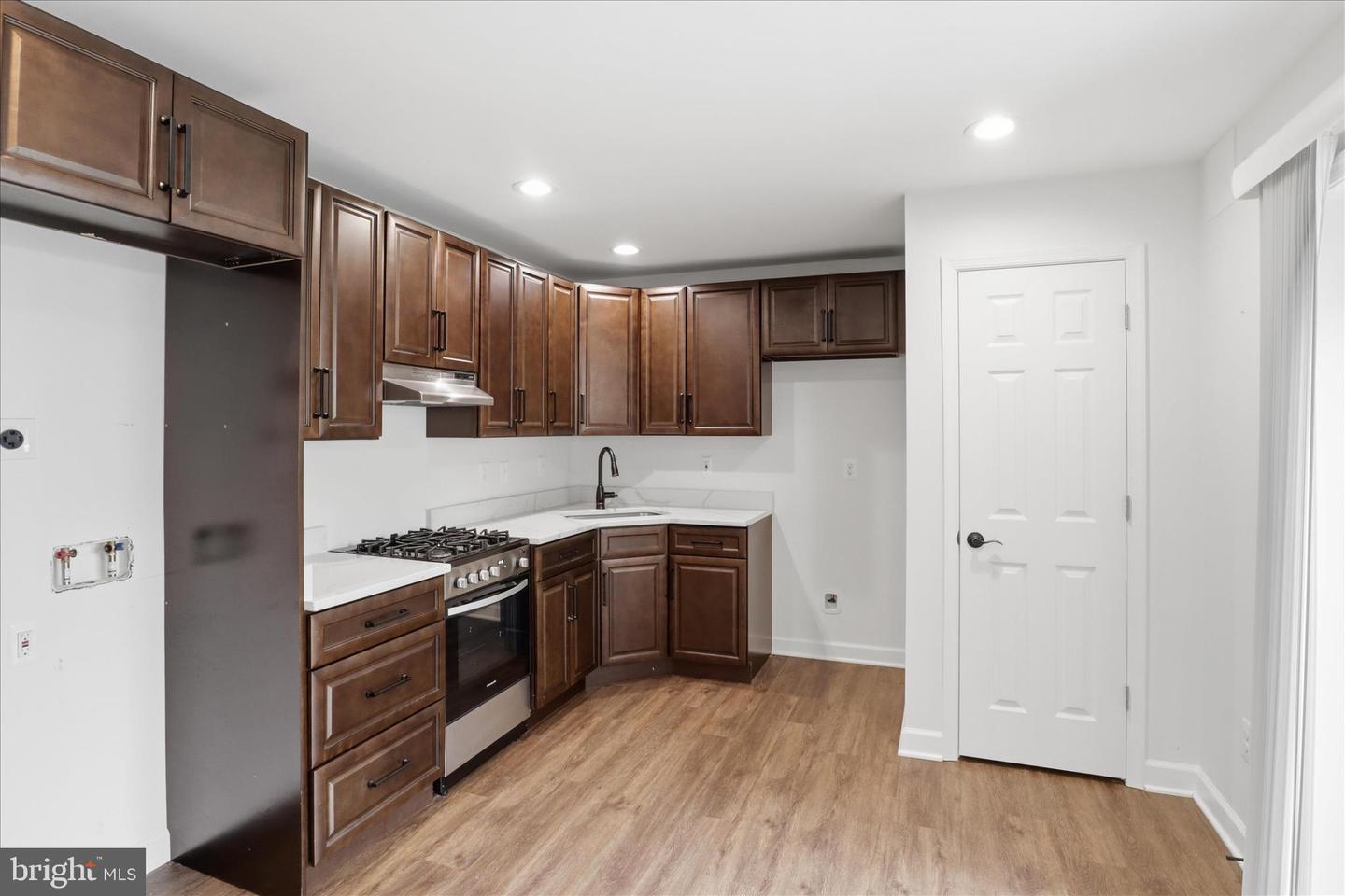 9712 KLIMT CT, BURKE, Virginia 22015, 5 Bedrooms Bedrooms, ,3 BathroomsBathrooms,Residential,For sale,9712 KLIMT CT,VAFX2289394 MLS # VAFX2289394