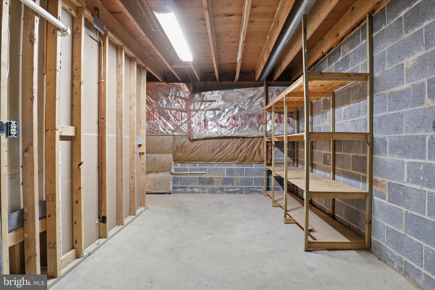 9712 KLIMT CT, BURKE, Virginia 22015, 5 Bedrooms Bedrooms, ,3 BathroomsBathrooms,Residential,For sale,9712 KLIMT CT,VAFX2289394 MLS # VAFX2289394