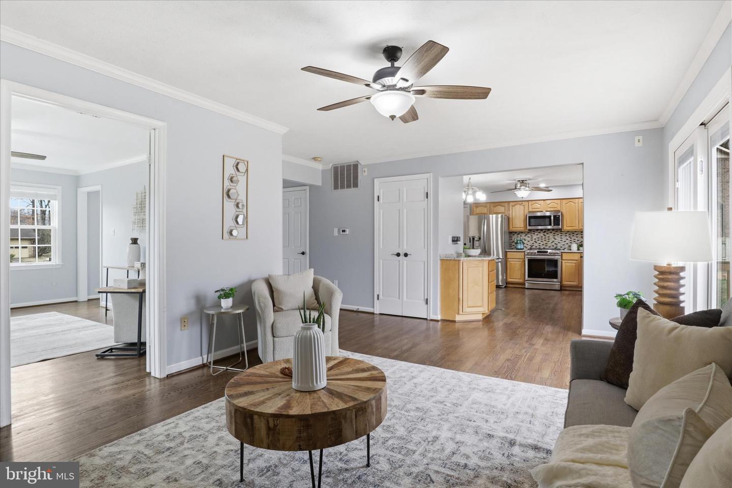 9712 KLIMT CT, BURKE, Virginia 22015, 5 Bedrooms Bedrooms, ,3 BathroomsBathrooms,Residential,For sale,9712 KLIMT CT,VAFX2289394 MLS # VAFX2289394