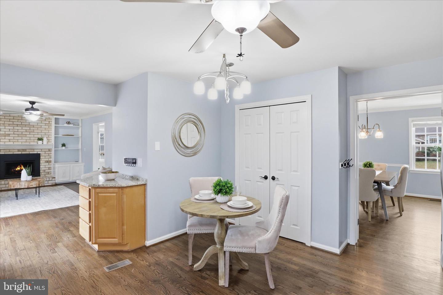 9712 KLIMT CT, BURKE, Virginia 22015, 5 Bedrooms Bedrooms, ,3 BathroomsBathrooms,Residential,For sale,9712 KLIMT CT,VAFX2289394 MLS # VAFX2289394