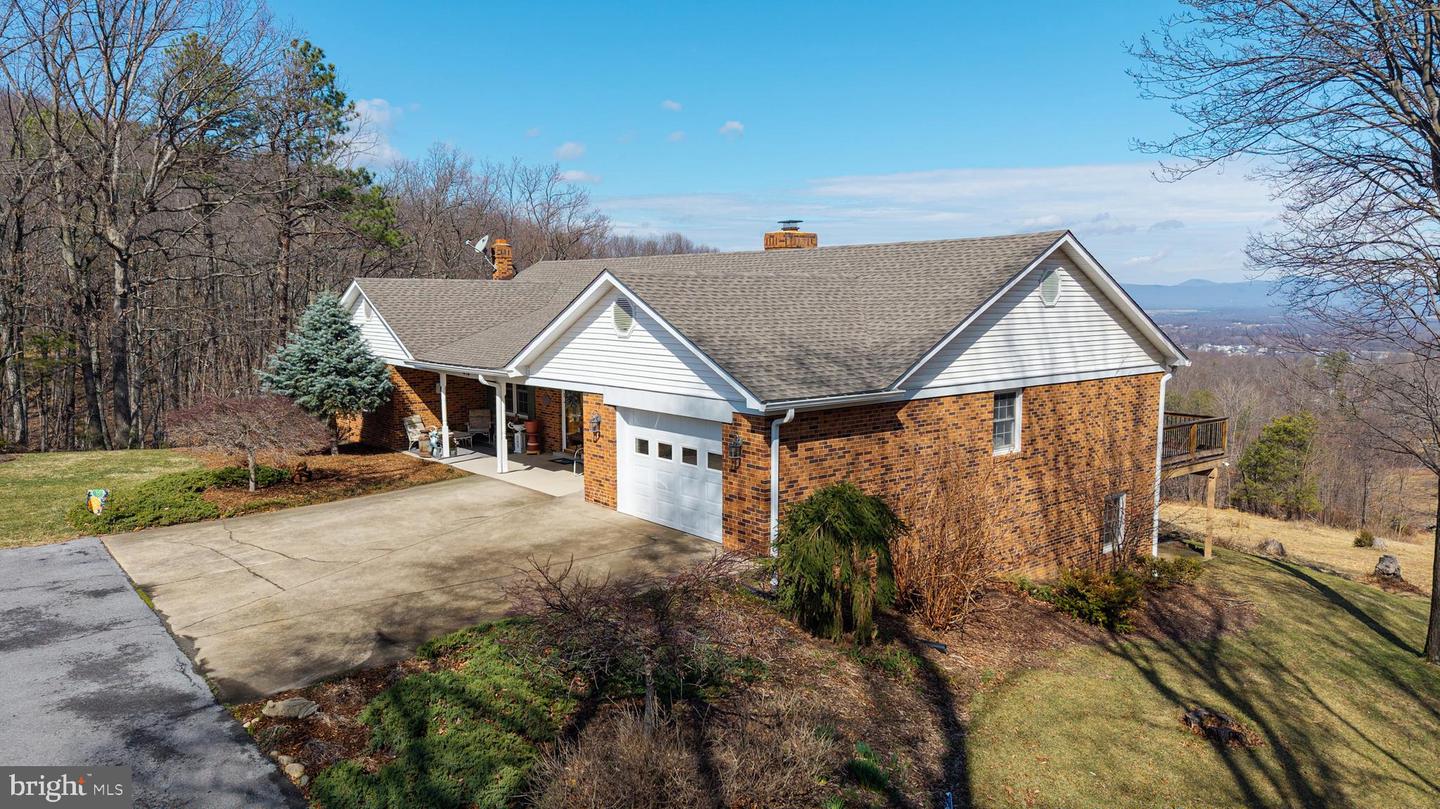 410 MCCOY LN, STANLEY, Virginia 22851, 5 Bedrooms Bedrooms, ,4 BathroomsBathrooms,Residential,For sale,410 MCCOY LN,VAPA2006020 MLS # VAPA2006020