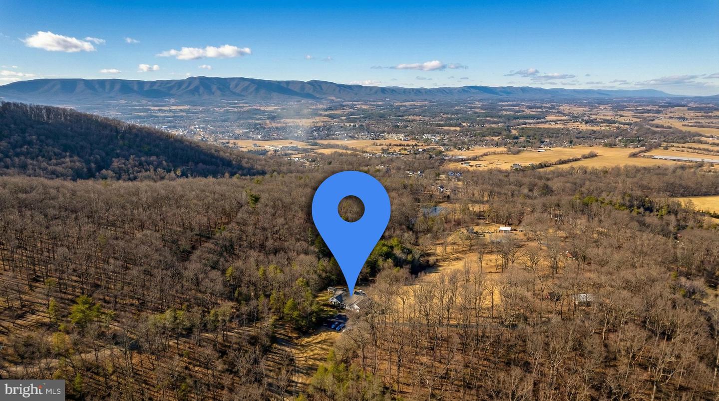 410 MCCOY LN, STANLEY, Virginia 22851, 5 Bedrooms Bedrooms, ,4 BathroomsBathrooms,Residential,For sale,410 MCCOY LN,VAPA2006020 MLS # VAPA2006020