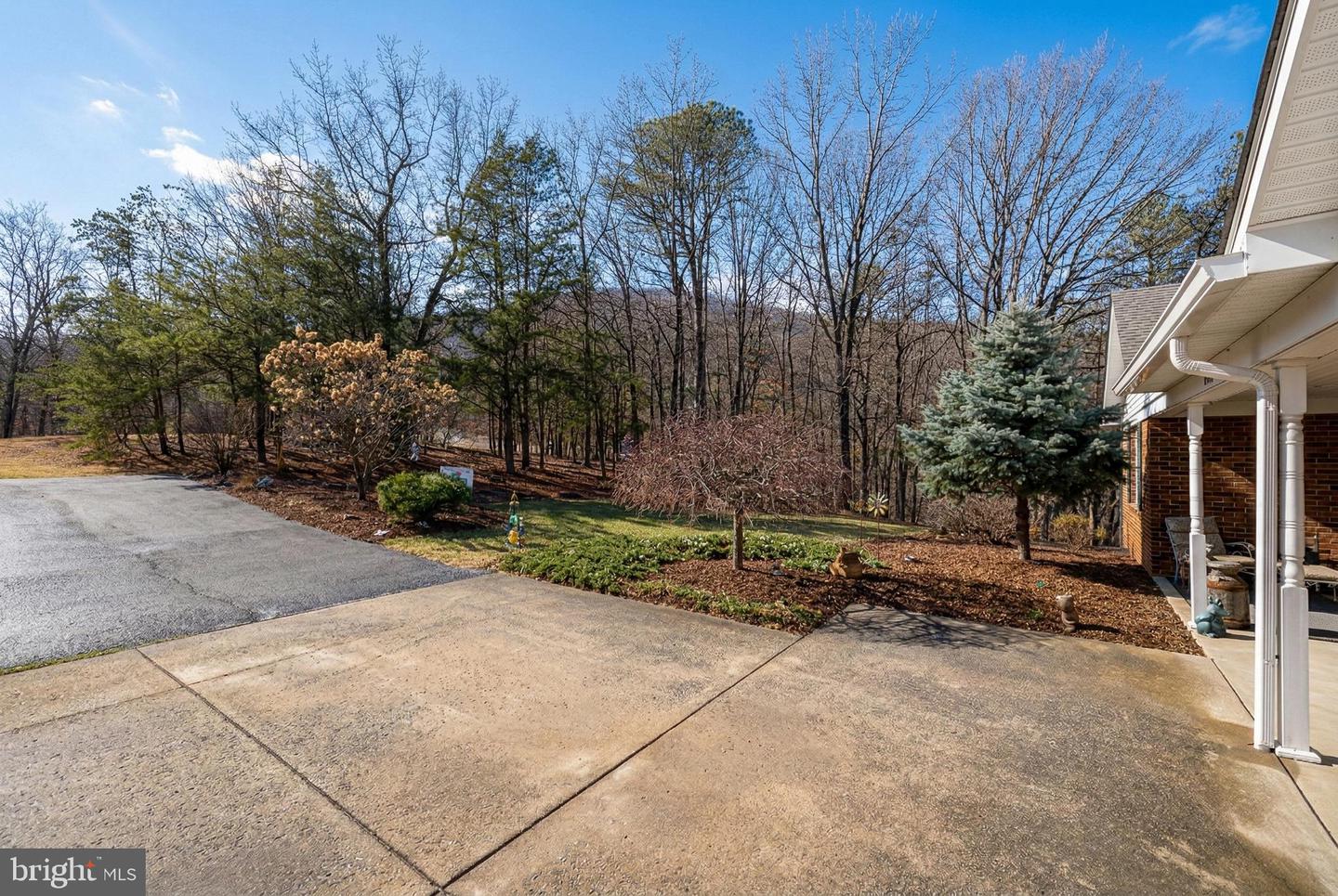 410 MCCOY LN, STANLEY, Virginia 22851, 5 Bedrooms Bedrooms, ,4 BathroomsBathrooms,Residential,For sale,410 MCCOY LN,VAPA2006020 MLS # VAPA2006020