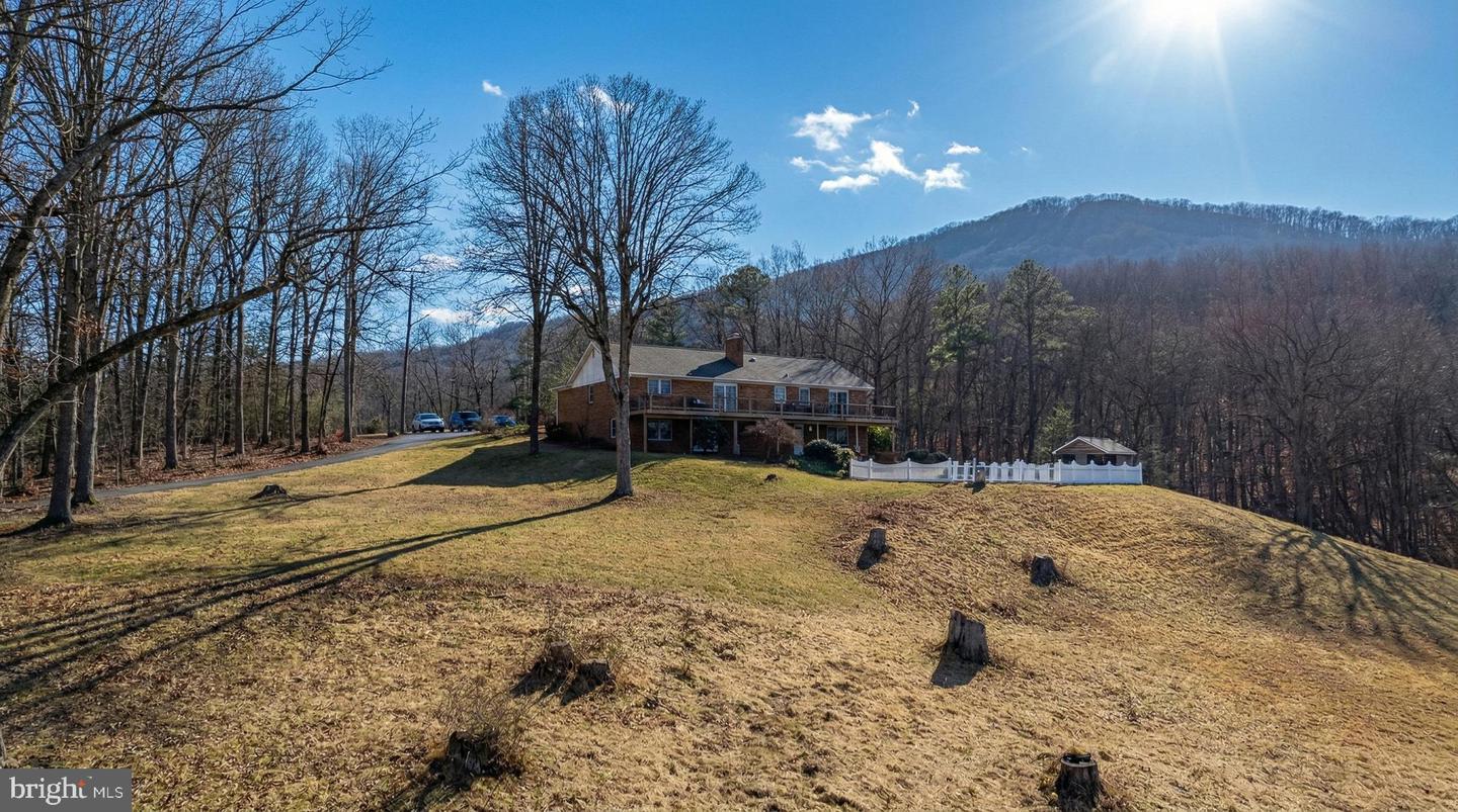 410 MCCOY LN, STANLEY, Virginia 22851, 5 Bedrooms Bedrooms, ,4 BathroomsBathrooms,Residential,For sale,410 MCCOY LN,VAPA2006020 MLS # VAPA2006020