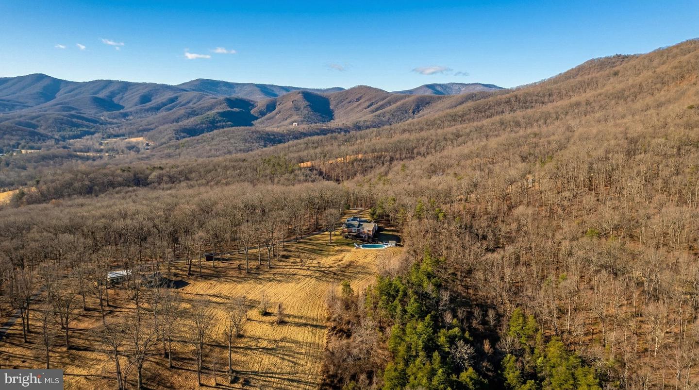 410 MCCOY LN, STANLEY, Virginia 22851, 5 Bedrooms Bedrooms, ,4 BathroomsBathrooms,Residential,For sale,410 MCCOY LN,VAPA2006020 MLS # VAPA2006020