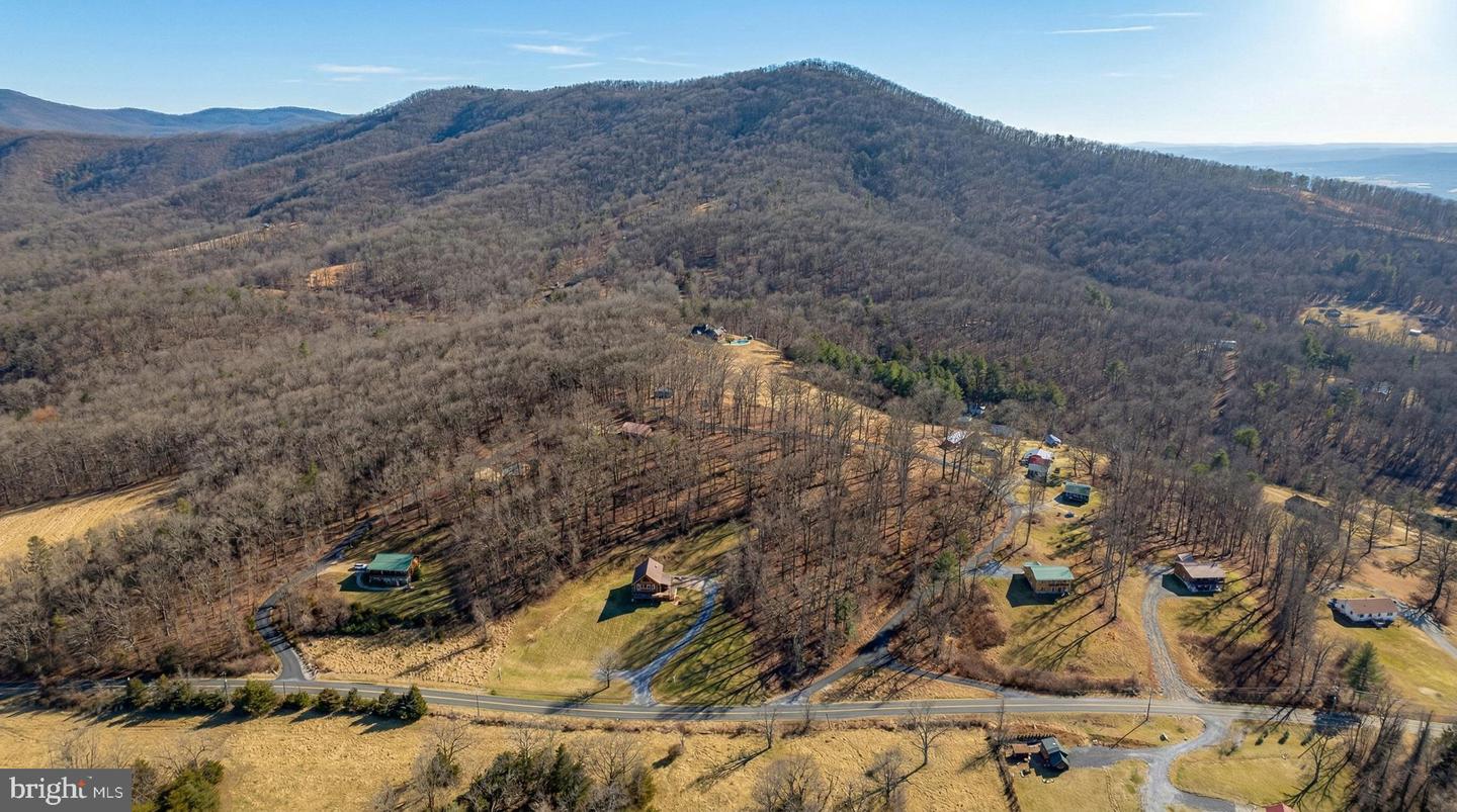 410 MCCOY LN, STANLEY, Virginia 22851, 5 Bedrooms Bedrooms, ,4 BathroomsBathrooms,Residential,For sale,410 MCCOY LN,VAPA2006020 MLS # VAPA2006020