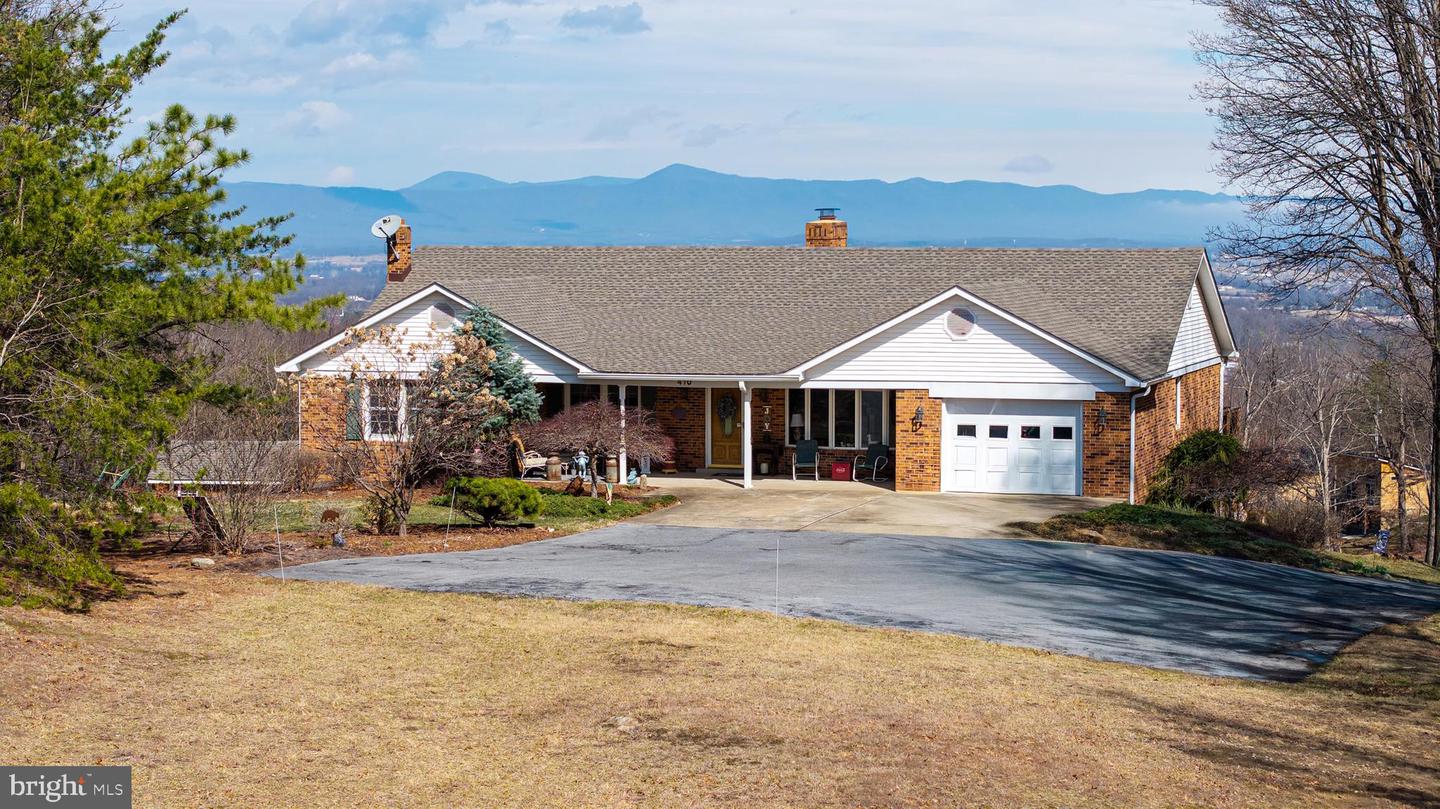 410 MCCOY LN, STANLEY, Virginia 22851, 5 Bedrooms Bedrooms, ,4 BathroomsBathrooms,Residential,For sale,410 MCCOY LN,VAPA2006020 MLS # VAPA2006020