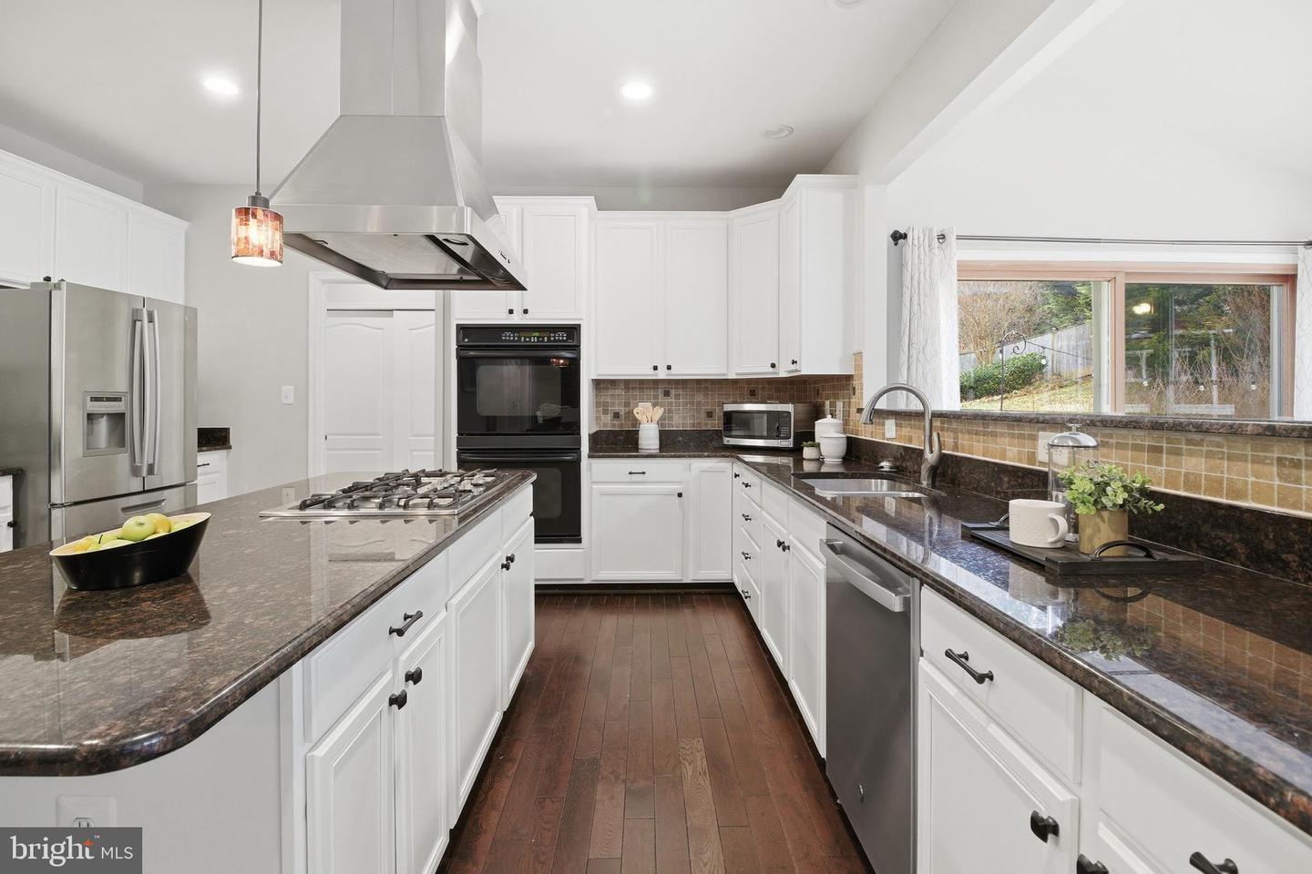 3221 SPRING RAIN CT, HERNDON, Virginia 20171, 5 Bedrooms Bedrooms, ,4 BathroomsBathrooms,Residential,For sale,3221 SPRING RAIN CT,VAFX2289946 MLS # VAFX2289946