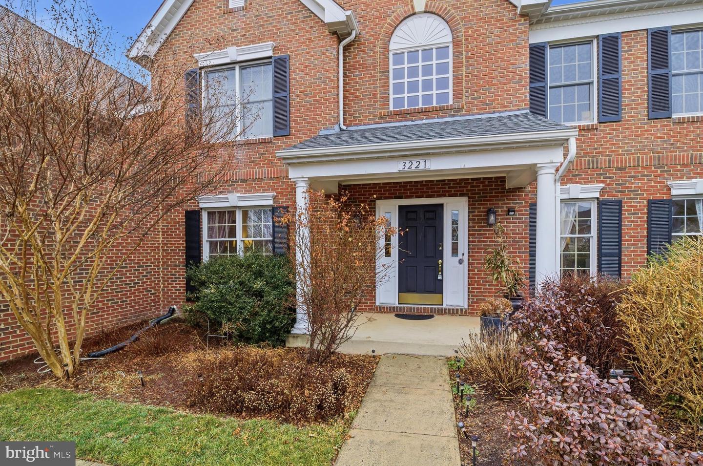 3221 SPRING RAIN CT, HERNDON, Virginia 20171, 5 Bedrooms Bedrooms, ,4 BathroomsBathrooms,Residential,For sale,3221 SPRING RAIN CT,VAFX2289946 MLS # VAFX2289946