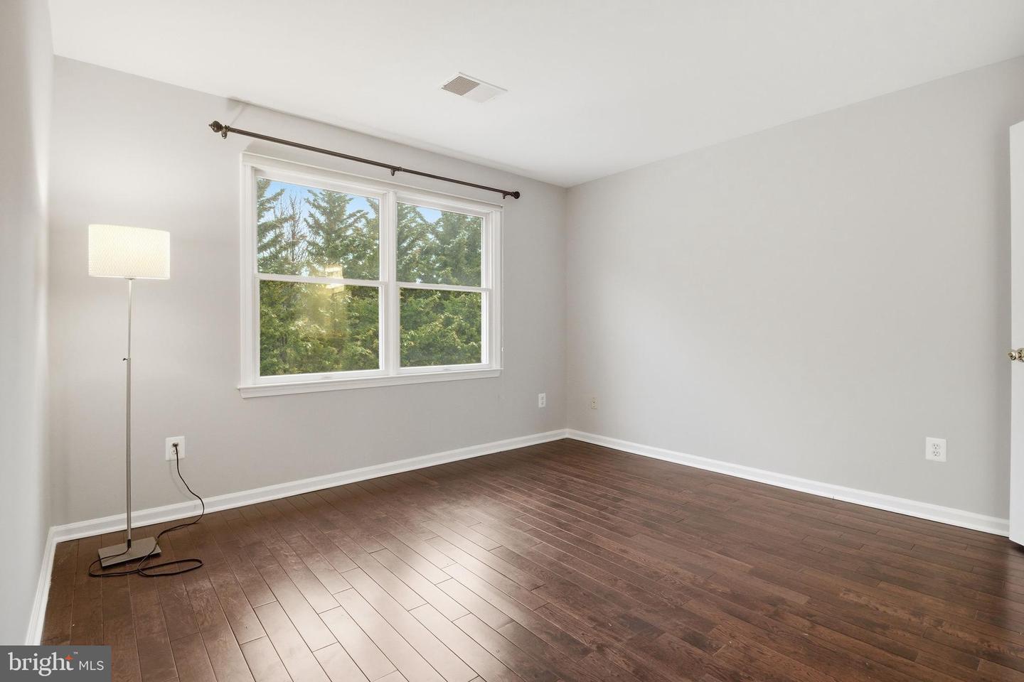 3221 SPRING RAIN CT, HERNDON, Virginia 20171, 5 Bedrooms Bedrooms, ,4 BathroomsBathrooms,Residential,For sale,3221 SPRING RAIN CT,VAFX2289946 MLS # VAFX2289946