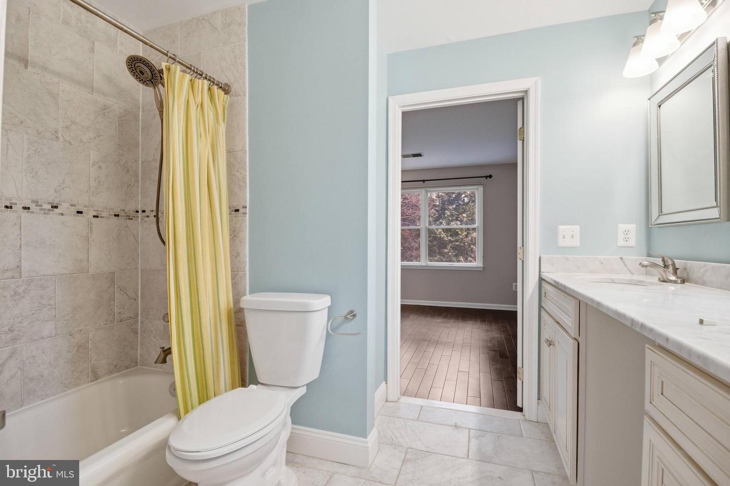 3221 SPRING RAIN CT, HERNDON, Virginia 20171, 5 Bedrooms Bedrooms, ,4 BathroomsBathrooms,Residential,For sale,3221 SPRING RAIN CT,VAFX2289946 MLS # VAFX2289946