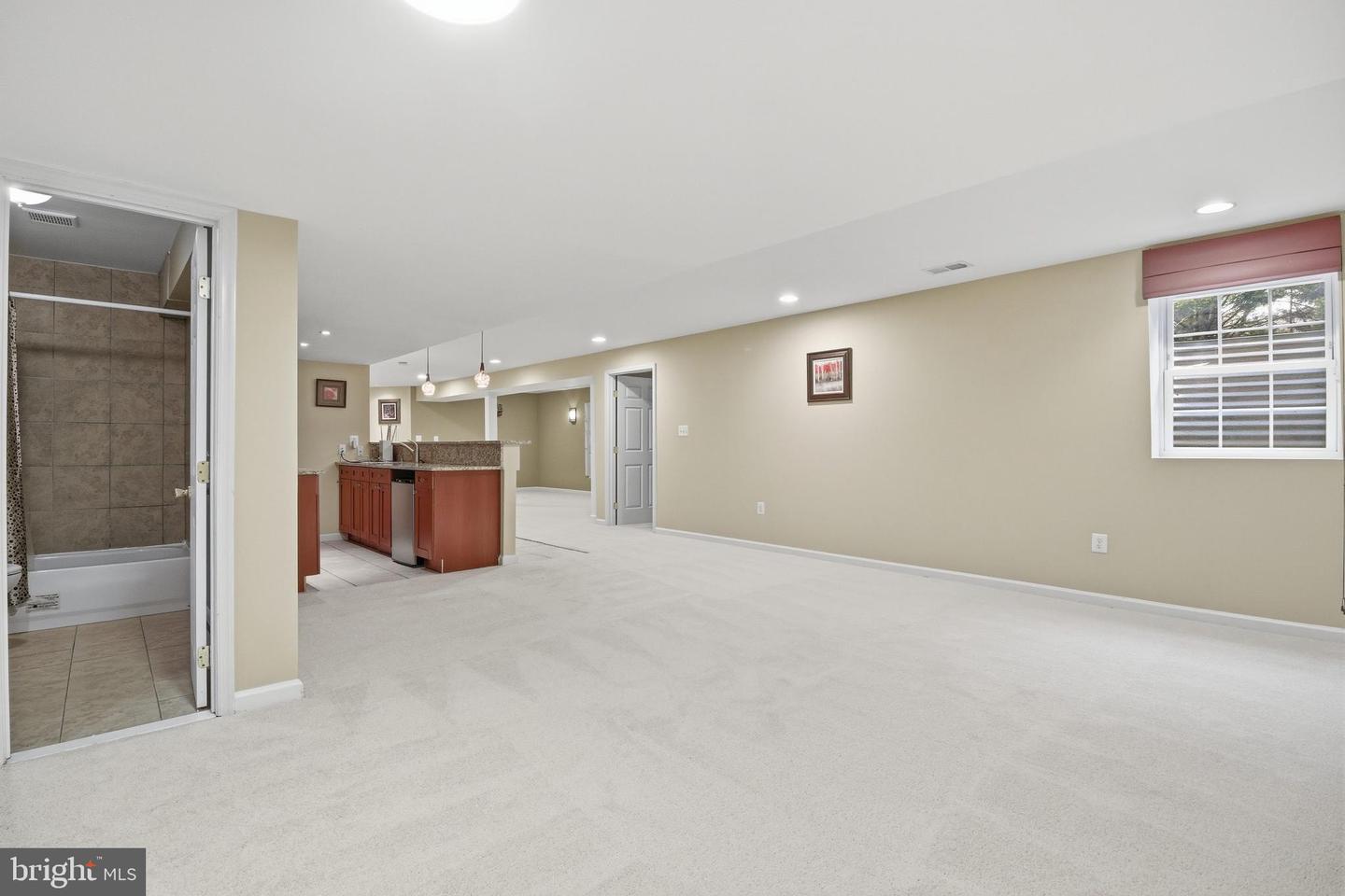 3221 SPRING RAIN CT, HERNDON, Virginia 20171, 5 Bedrooms Bedrooms, ,4 BathroomsBathrooms,Residential,For sale,3221 SPRING RAIN CT,VAFX2289946 MLS # VAFX2289946