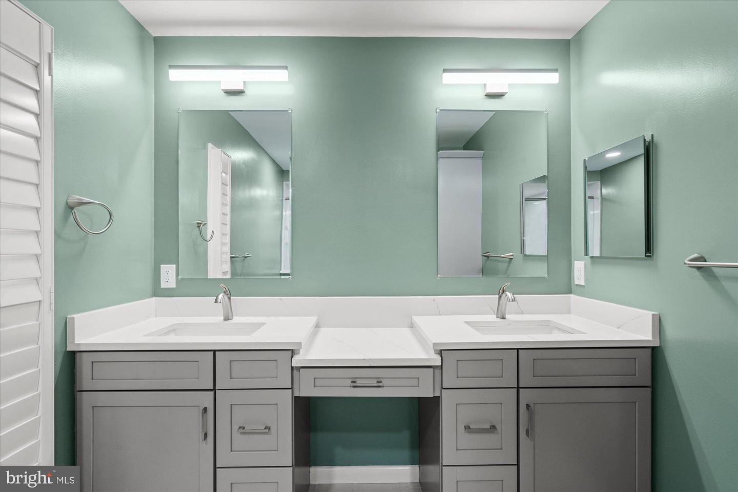 1703 MAPLE HILL PL, ALEXANDRIA, Virginia 22302, 4 Bedrooms Bedrooms, 8 Rooms Rooms,3 BathroomsBathrooms,Residential,For sale,1703 MAPLE HILL PL,VAAX2053984 MLS # VAAX2053984