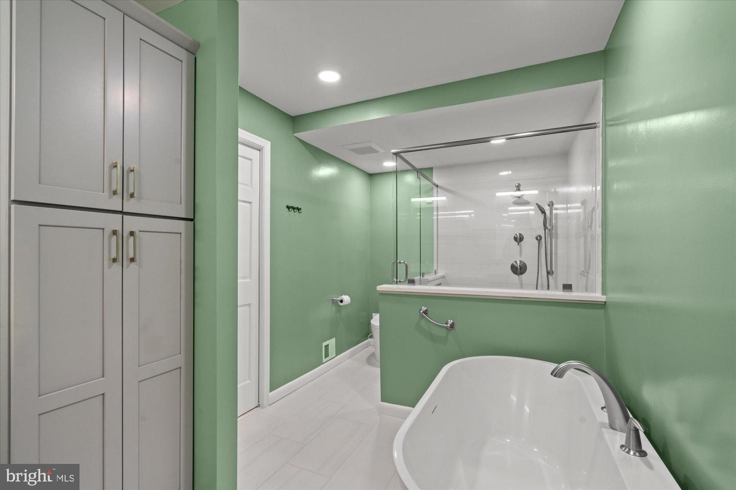 1703 MAPLE HILL PL, ALEXANDRIA, Virginia 22302, 4 Bedrooms Bedrooms, 8 Rooms Rooms,3 BathroomsBathrooms,Residential,For sale,1703 MAPLE HILL PL,VAAX2053984 MLS # VAAX2053984