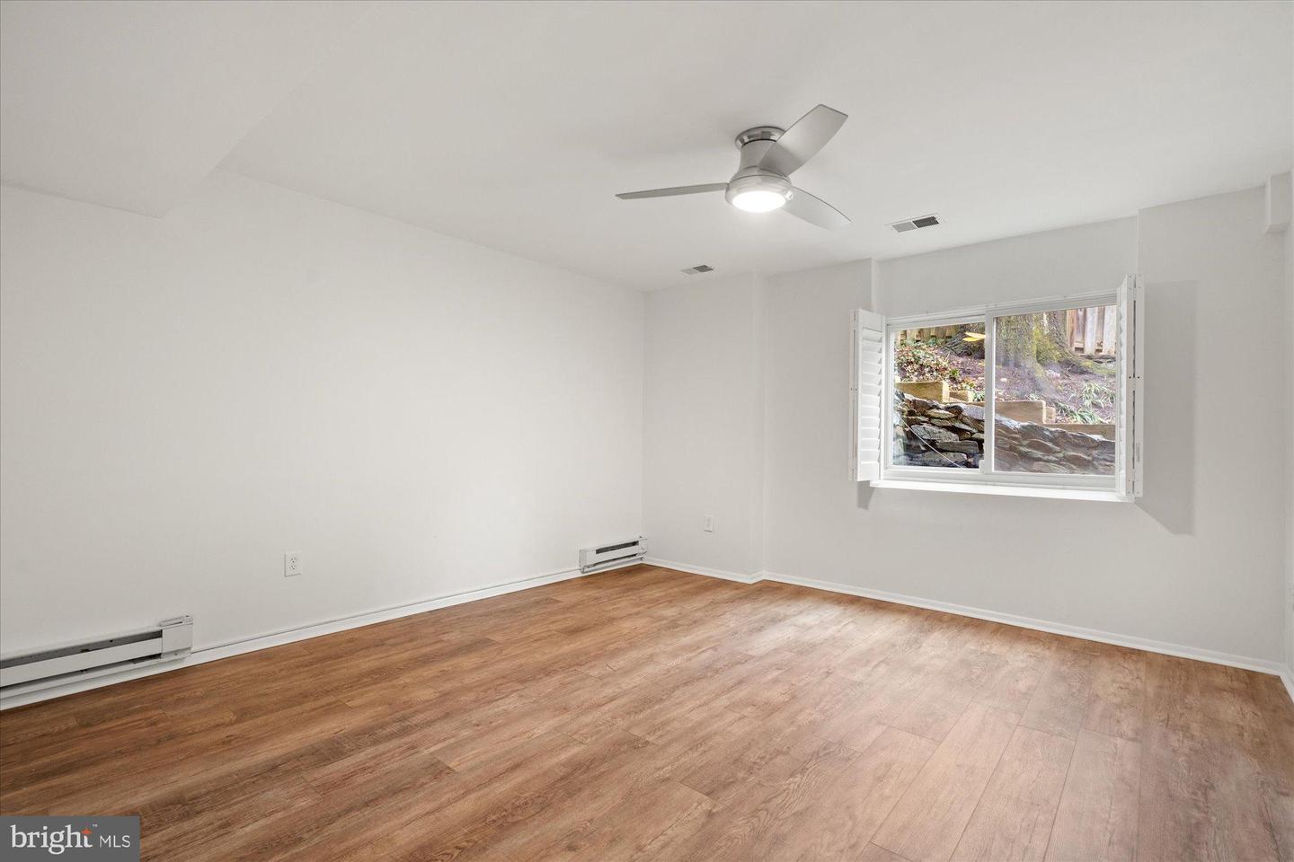 1703 MAPLE HILL PL, ALEXANDRIA, Virginia 22302, 4 Bedrooms Bedrooms, 8 Rooms Rooms,3 BathroomsBathrooms,Residential,For sale,1703 MAPLE HILL PL,VAAX2053984 MLS # VAAX2053984