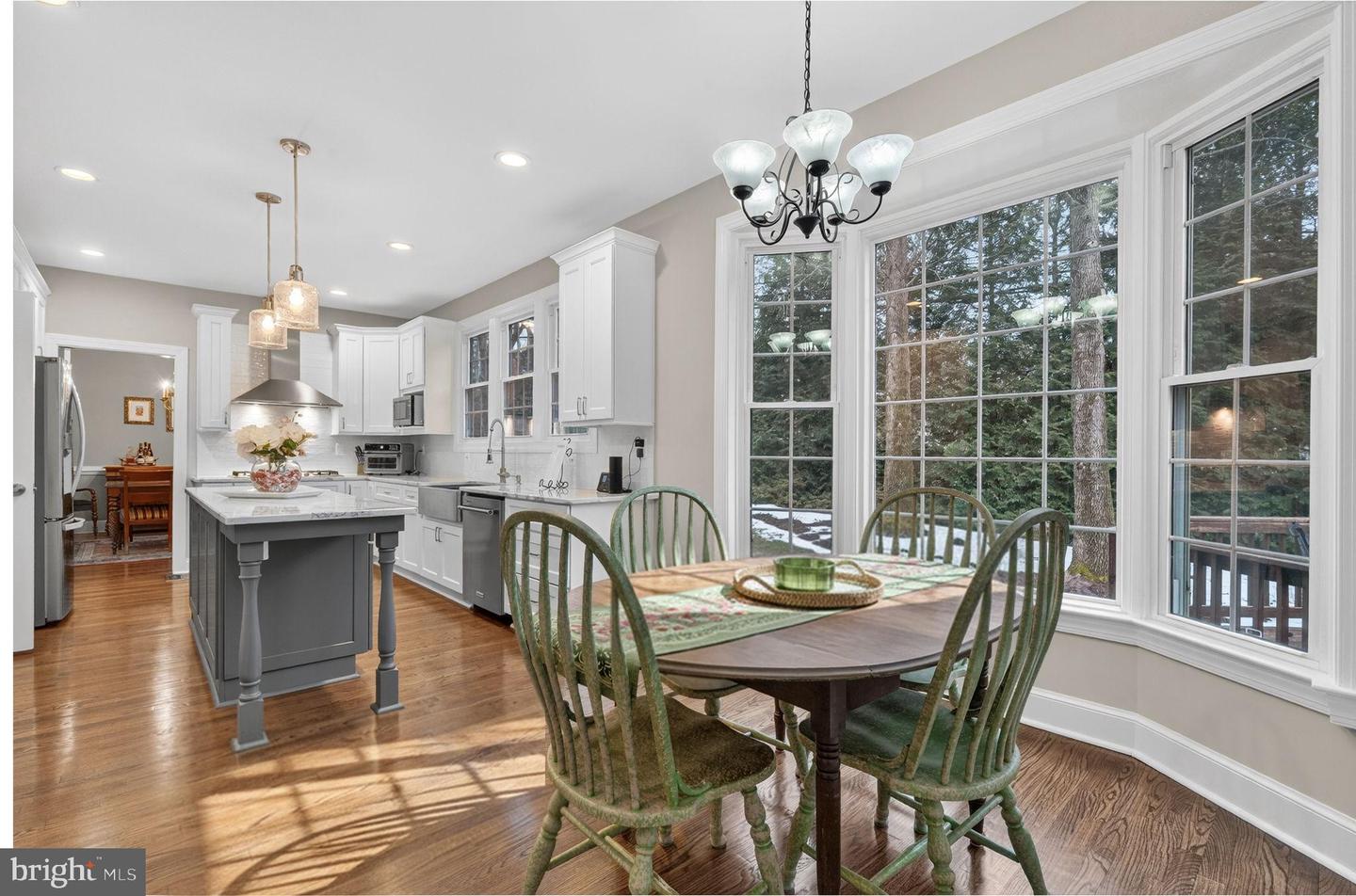 518 BRENTWOOD CT, VIENNA, Virginia 22180, 5 Bedrooms Bedrooms, 20 Rooms Rooms,4 BathroomsBathrooms,Residential,For sale,518 BRENTWOOD CT,VAFX2290194 MLS # VAFX2290194