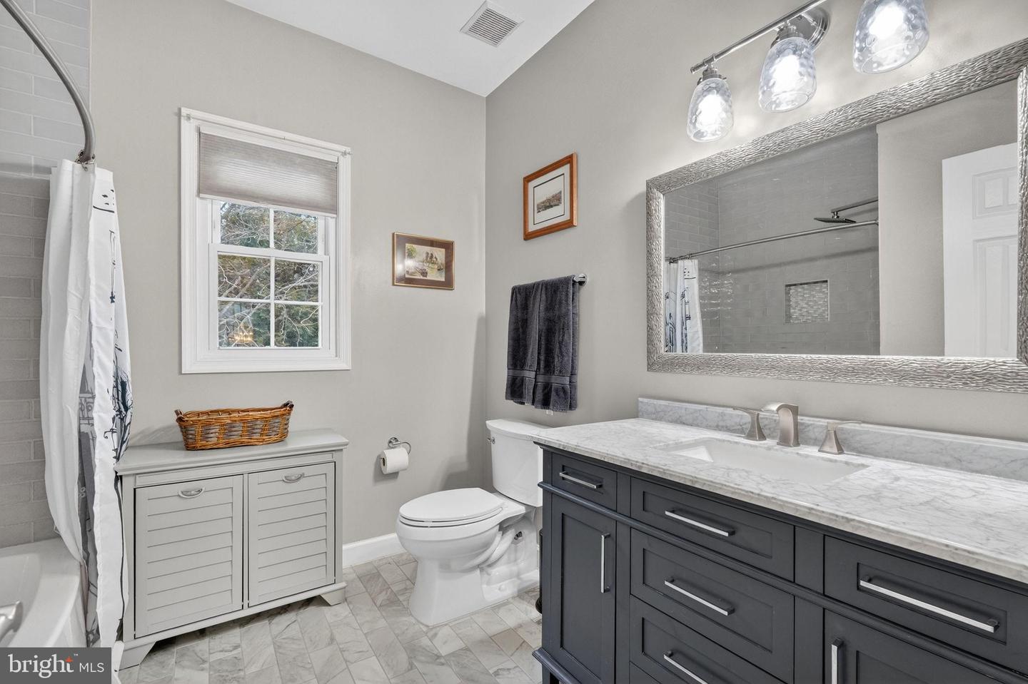 518 BRENTWOOD CT, VIENNA, Virginia 22180, 5 Bedrooms Bedrooms, 20 Rooms Rooms,4 BathroomsBathrooms,Residential,For sale,518 BRENTWOOD CT,VAFX2290194 MLS # VAFX2290194