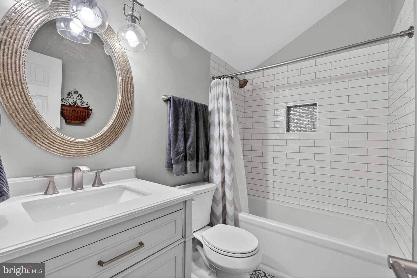 518 BRENTWOOD CT, VIENNA, Virginia 22180, 5 Bedrooms Bedrooms, 20 Rooms Rooms,4 BathroomsBathrooms,Residential,For sale,518 BRENTWOOD CT,VAFX2290194 MLS # VAFX2290194