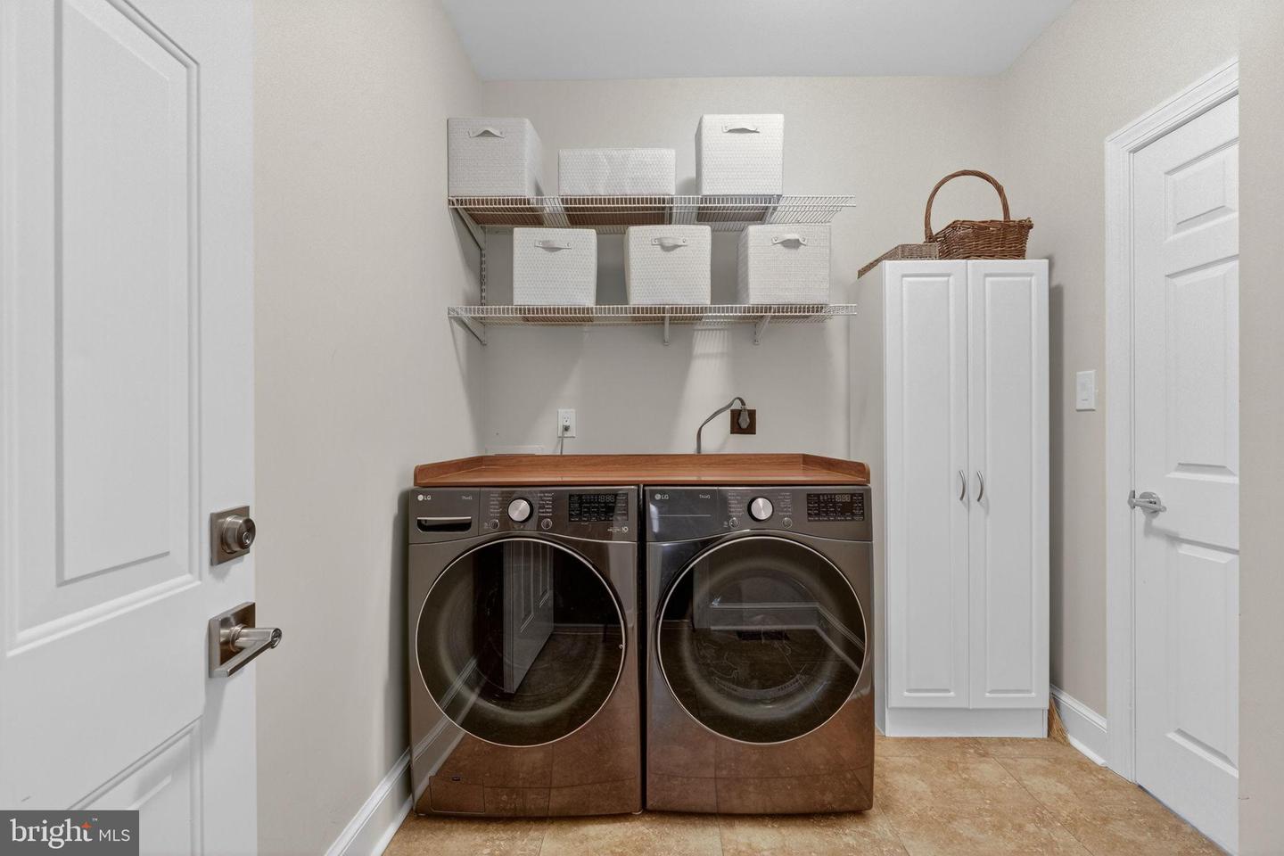 518 BRENTWOOD CT, VIENNA, Virginia 22180, 5 Bedrooms Bedrooms, 20 Rooms Rooms,4 BathroomsBathrooms,Residential,For sale,518 BRENTWOOD CT,VAFX2290194 MLS # VAFX2290194