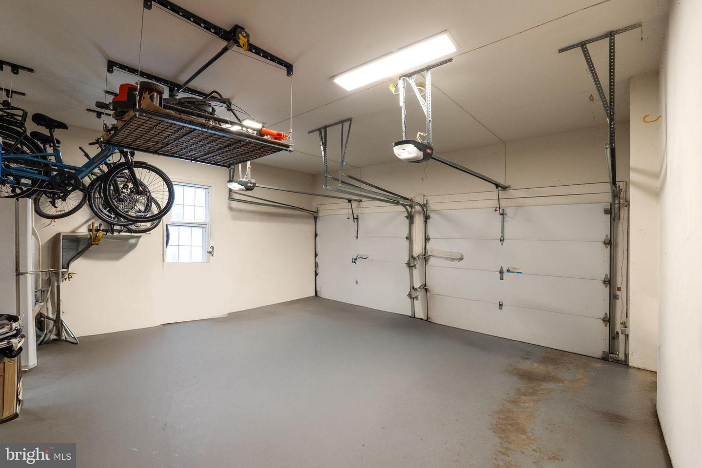 518 BRENTWOOD CT, VIENNA, Virginia 22180, 5 Bedrooms Bedrooms, 20 Rooms Rooms,4 BathroomsBathrooms,Residential,For sale,518 BRENTWOOD CT,VAFX2290194 MLS # VAFX2290194