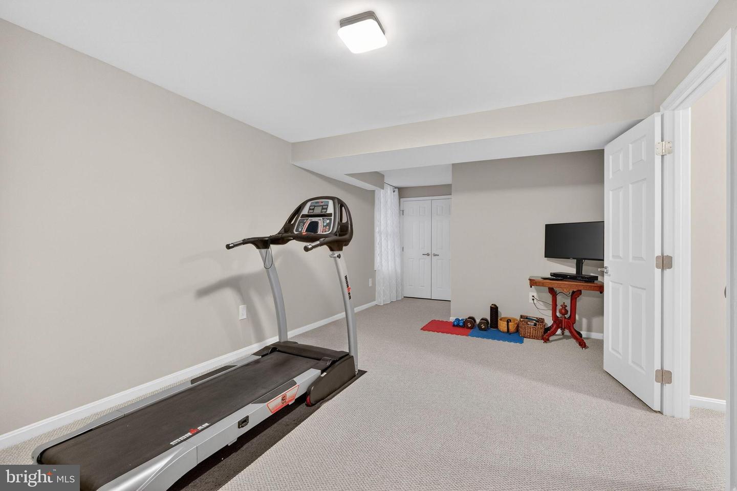 518 BRENTWOOD CT, VIENNA, Virginia 22180, 5 Bedrooms Bedrooms, 20 Rooms Rooms,4 BathroomsBathrooms,Residential,For sale,518 BRENTWOOD CT,VAFX2290194 MLS # VAFX2290194