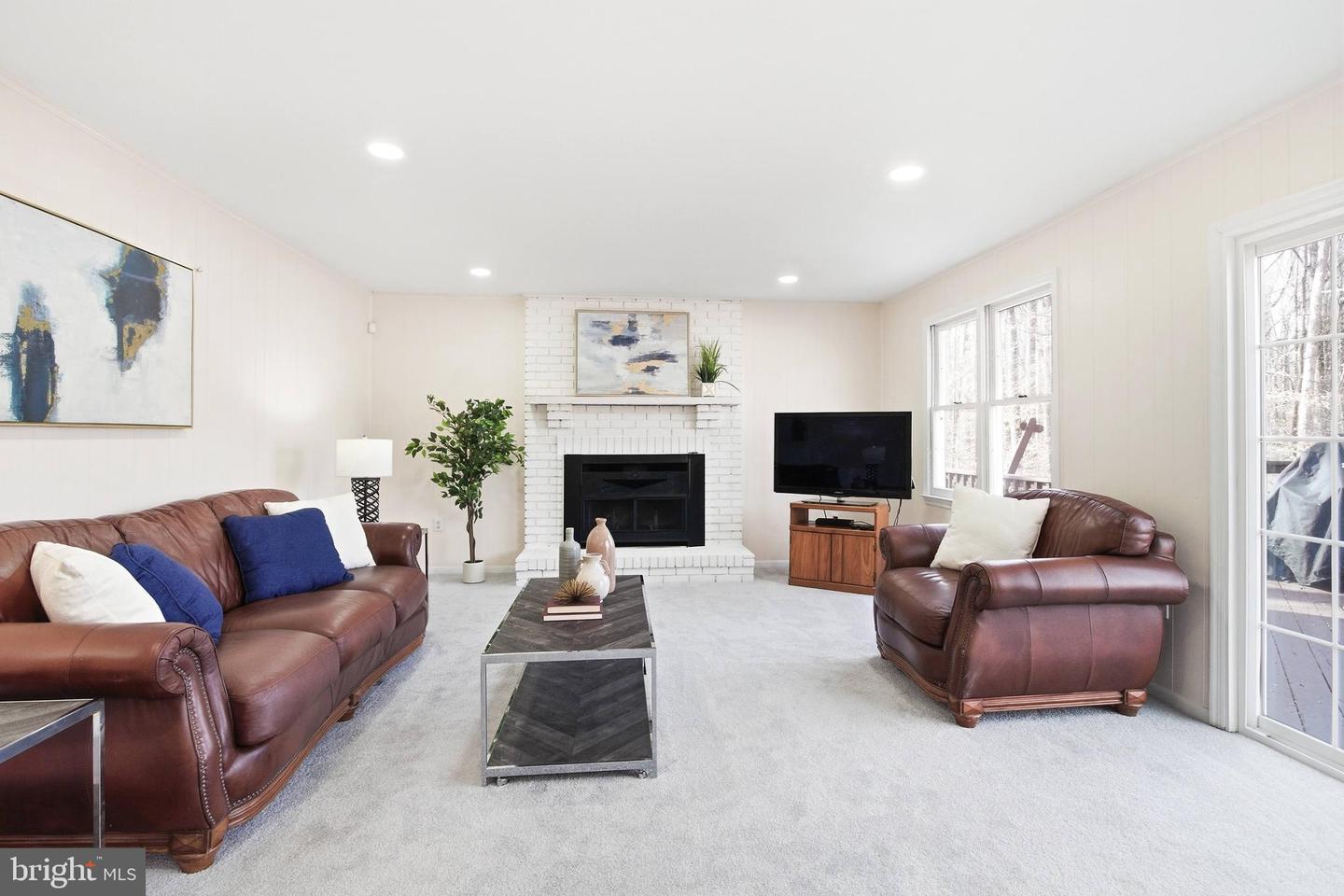 11316 ROBERT CARTER RD, FAIRFAX STATION, Virginia 22039, 6 Bedrooms Bedrooms, ,3 BathroomsBathrooms,Residential,For sale,11316 ROBERT CARTER RD,VAFX2290264 MLS # VAFX2290264