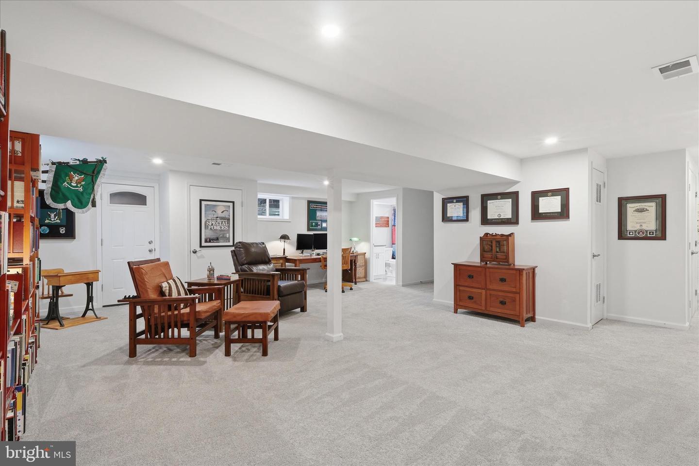 7923 LAKE PLEASANT DR, SPRINGFIELD, Virginia 22153, 4 Bedrooms Bedrooms, ,3 BathroomsBathrooms,Residential,For sale,7923 LAKE PLEASANT DR,VAFX2290368 MLS # VAFX2290368