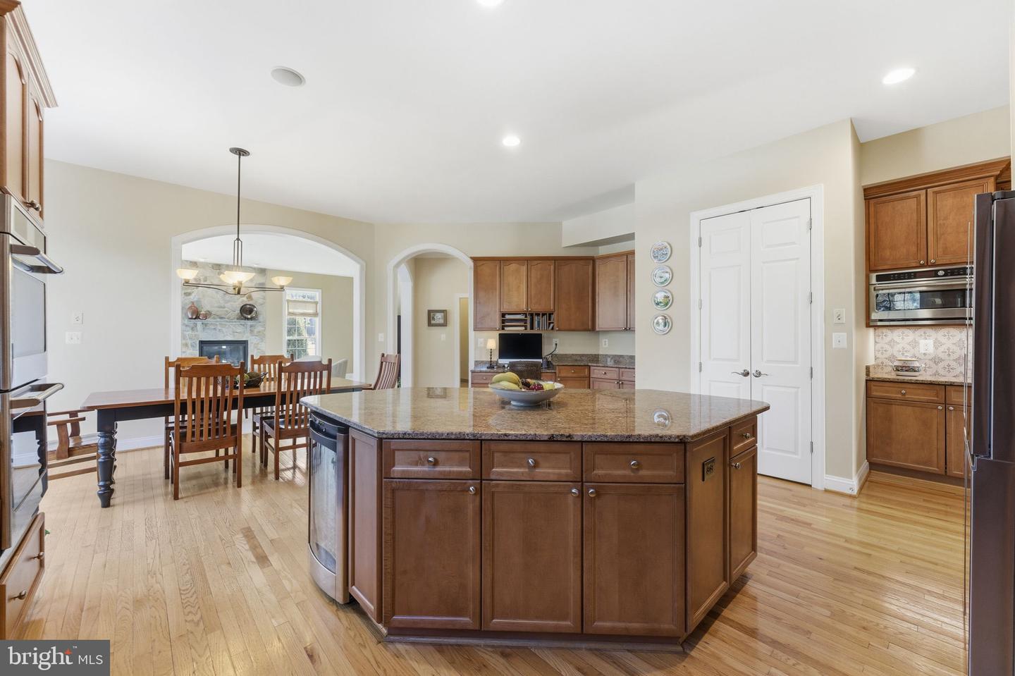 204 LAWSON RD SE, LEESBURG, Virginia 20175, 5 Bedrooms Bedrooms, ,4 BathroomsBathrooms,Residential,For sale,204 LAWSON RD SE,VALO2115962 MLS # VALO2115962