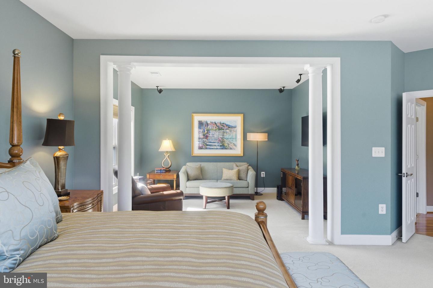 204 LAWSON RD SE, LEESBURG, Virginia 20175, 5 Bedrooms Bedrooms, ,4 BathroomsBathrooms,Residential,For sale,204 LAWSON RD SE,VALO2115962 MLS # VALO2115962