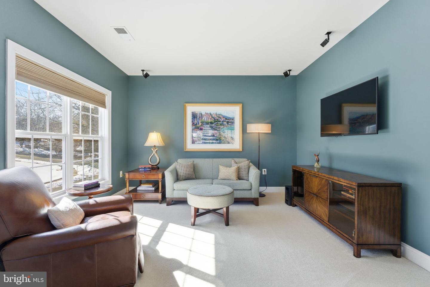 204 LAWSON RD SE, LEESBURG, Virginia 20175, 5 Bedrooms Bedrooms, ,4 BathroomsBathrooms,Residential,For sale,204 LAWSON RD SE,VALO2115962 MLS # VALO2115962