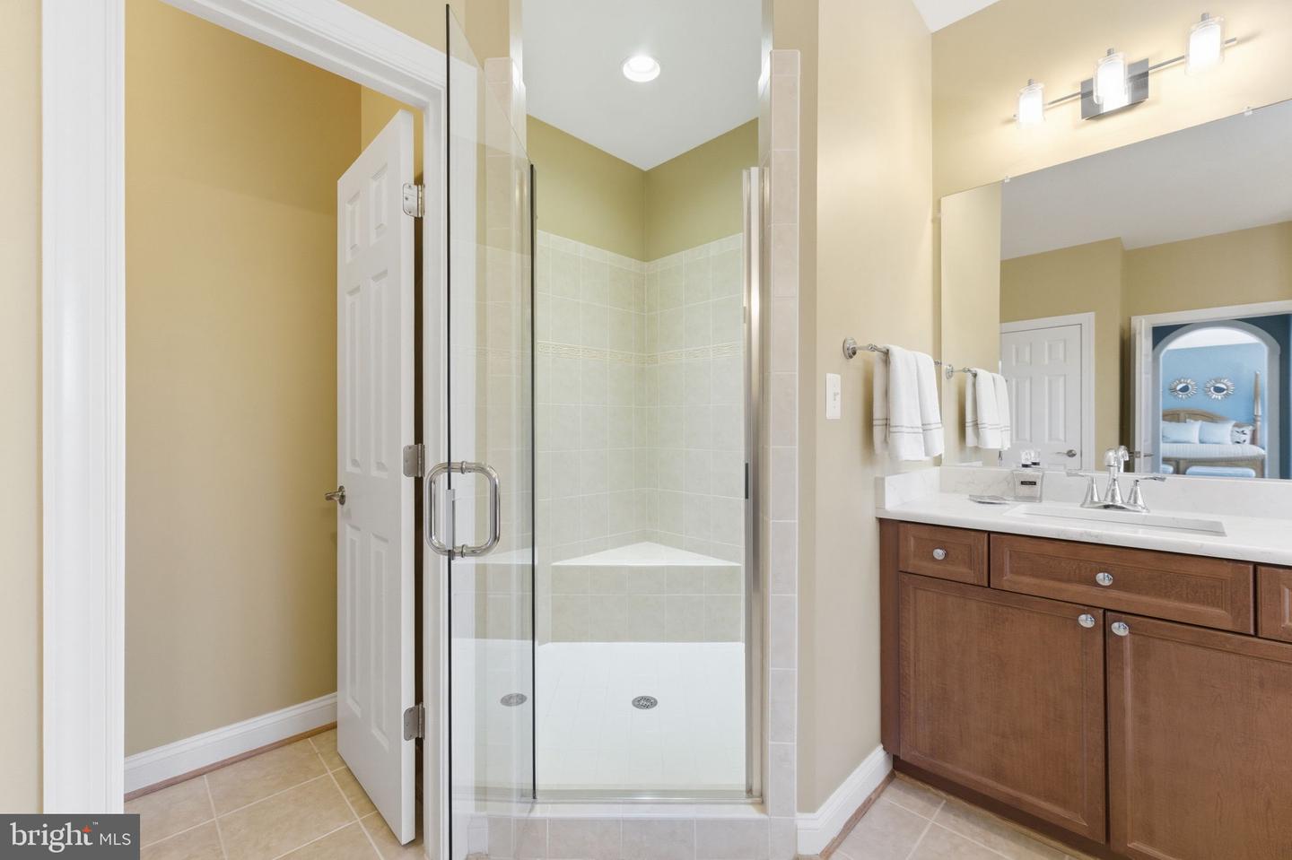 204 LAWSON RD SE, LEESBURG, Virginia 20175, 5 Bedrooms Bedrooms, ,4 BathroomsBathrooms,Residential,For sale,204 LAWSON RD SE,VALO2115962 MLS # VALO2115962