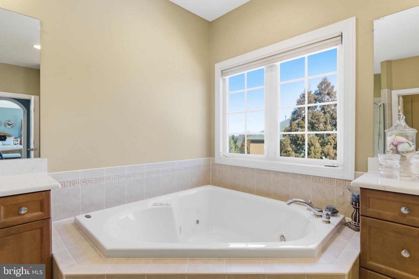 204 LAWSON RD SE, LEESBURG, Virginia 20175, 5 Bedrooms Bedrooms, ,4 BathroomsBathrooms,Residential,For sale,204 LAWSON RD SE,VALO2115962 MLS # VALO2115962