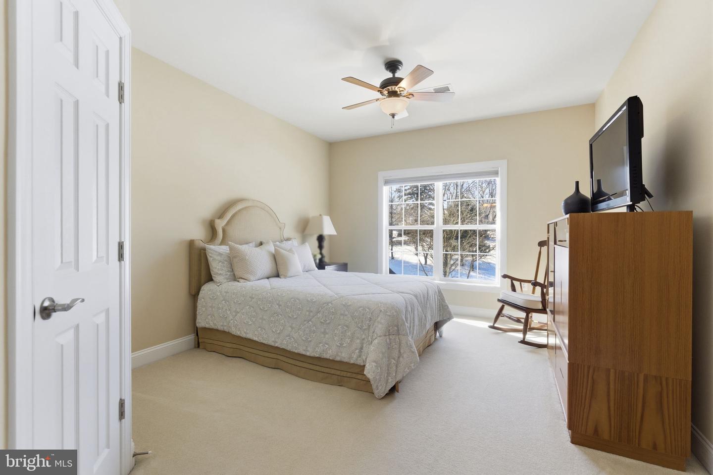 204 LAWSON RD SE, LEESBURG, Virginia 20175, 5 Bedrooms Bedrooms, ,4 BathroomsBathrooms,Residential,For sale,204 LAWSON RD SE,VALO2115962 MLS # VALO2115962