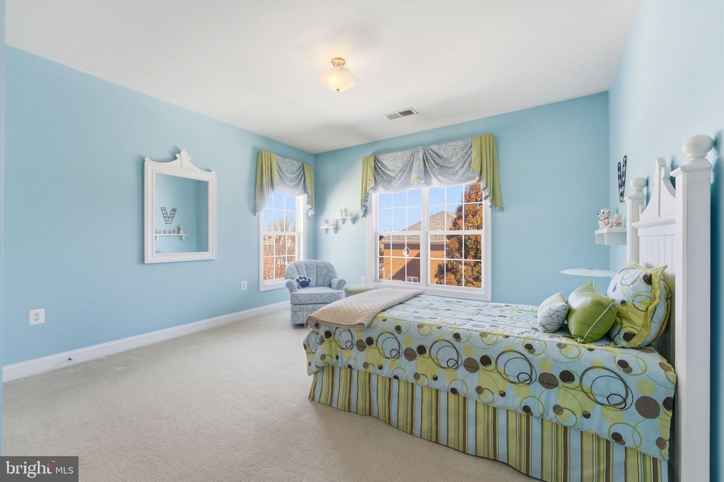 204 LAWSON RD SE, LEESBURG, Virginia 20175, 5 Bedrooms Bedrooms, ,4 BathroomsBathrooms,Residential,For sale,204 LAWSON RD SE,VALO2115962 MLS # VALO2115962