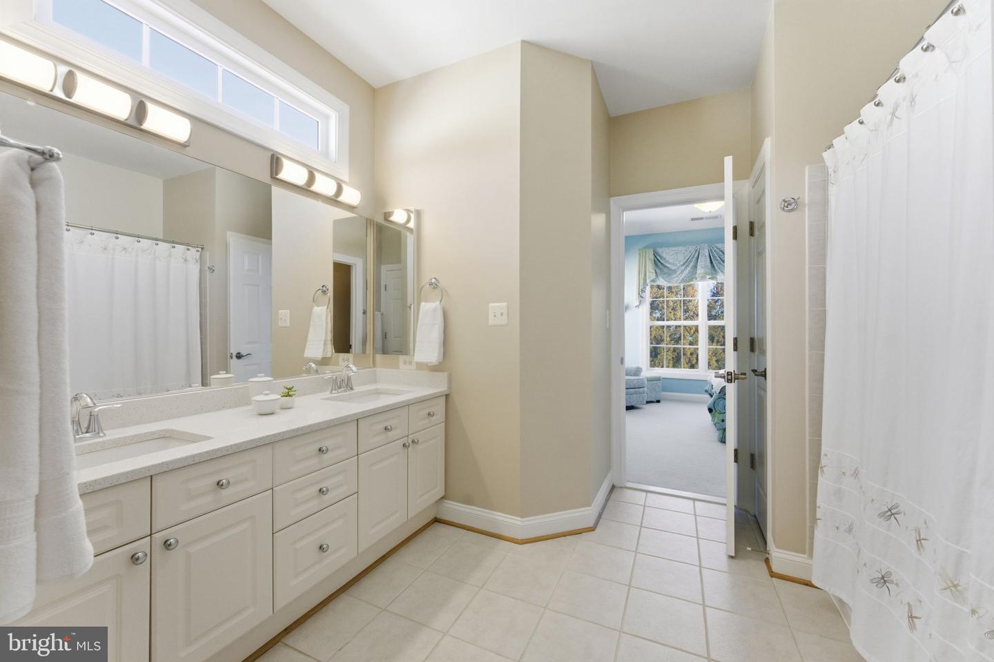 204 LAWSON RD SE, LEESBURG, Virginia 20175, 5 Bedrooms Bedrooms, ,4 BathroomsBathrooms,Residential,For sale,204 LAWSON RD SE,VALO2115962 MLS # VALO2115962