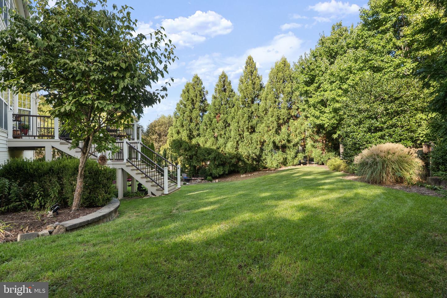 204 LAWSON RD SE, LEESBURG, Virginia 20175, 5 Bedrooms Bedrooms, ,4 BathroomsBathrooms,Residential,For sale,204 LAWSON RD SE,VALO2115962 MLS # VALO2115962