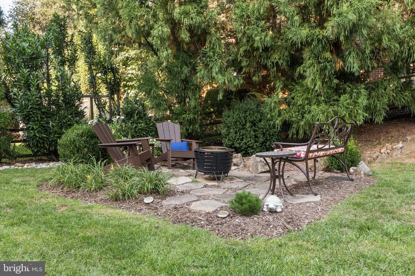 204 LAWSON RD SE, LEESBURG, Virginia 20175, 5 Bedrooms Bedrooms, ,4 BathroomsBathrooms,Residential,For sale,204 LAWSON RD SE,VALO2115962 MLS # VALO2115962