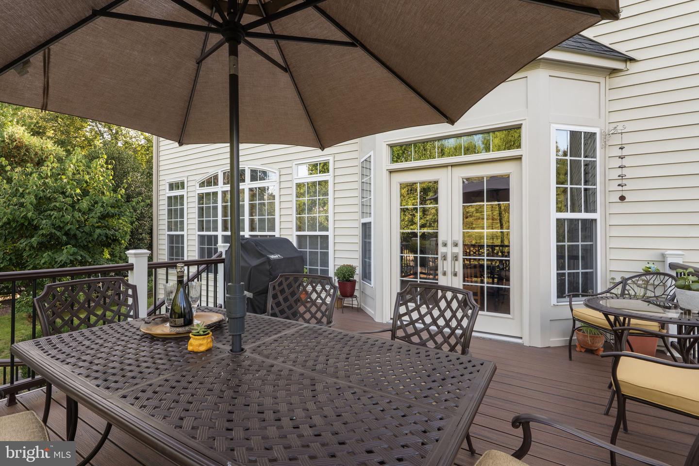 204 LAWSON RD SE, LEESBURG, Virginia 20175, 5 Bedrooms Bedrooms, ,4 BathroomsBathrooms,Residential,For sale,204 LAWSON RD SE,VALO2115962 MLS # VALO2115962