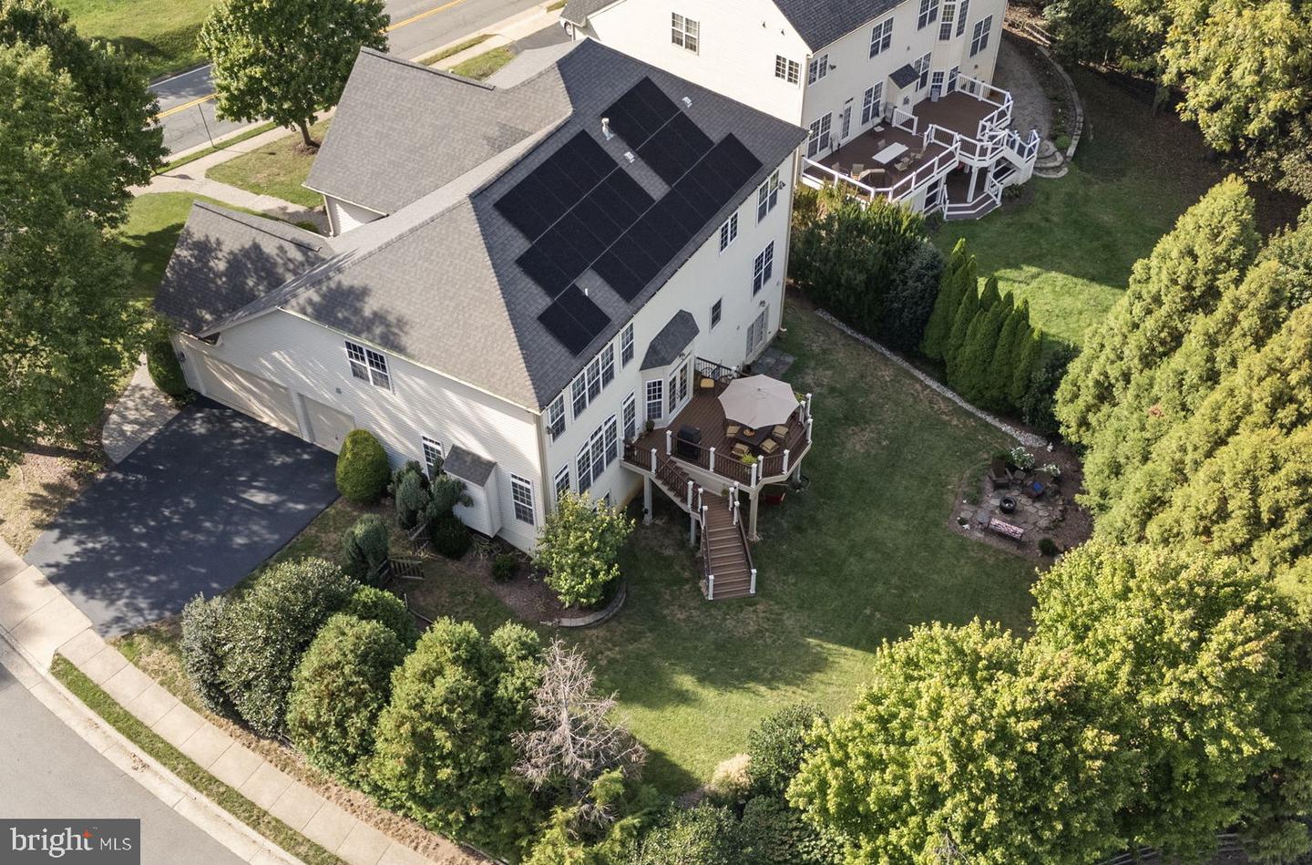 204 LAWSON RD SE, LEESBURG, Virginia 20175, 5 Bedrooms Bedrooms, ,4 BathroomsBathrooms,Residential,For sale,204 LAWSON RD SE,VALO2115962 MLS # VALO2115962