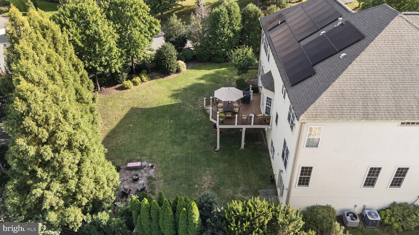 204 LAWSON RD SE, LEESBURG, Virginia 20175, 5 Bedrooms Bedrooms, ,4 BathroomsBathrooms,Residential,For sale,204 LAWSON RD SE,VALO2115962 MLS # VALO2115962