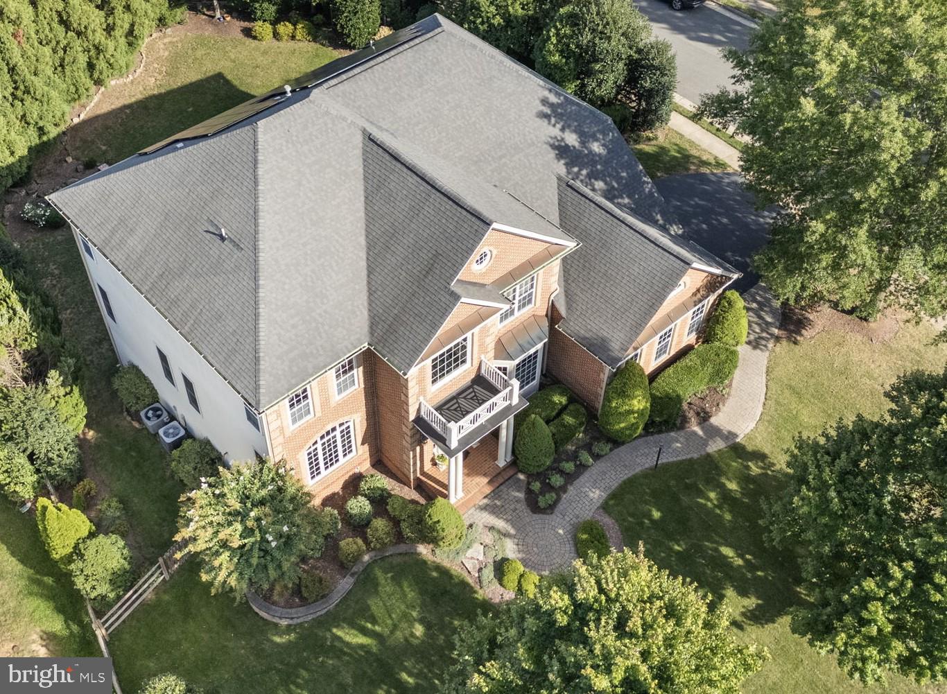 204 LAWSON RD SE, LEESBURG, Virginia 20175, 5 Bedrooms Bedrooms, ,4 BathroomsBathrooms,Residential,For sale,204 LAWSON RD SE,VALO2115962 MLS # VALO2115962