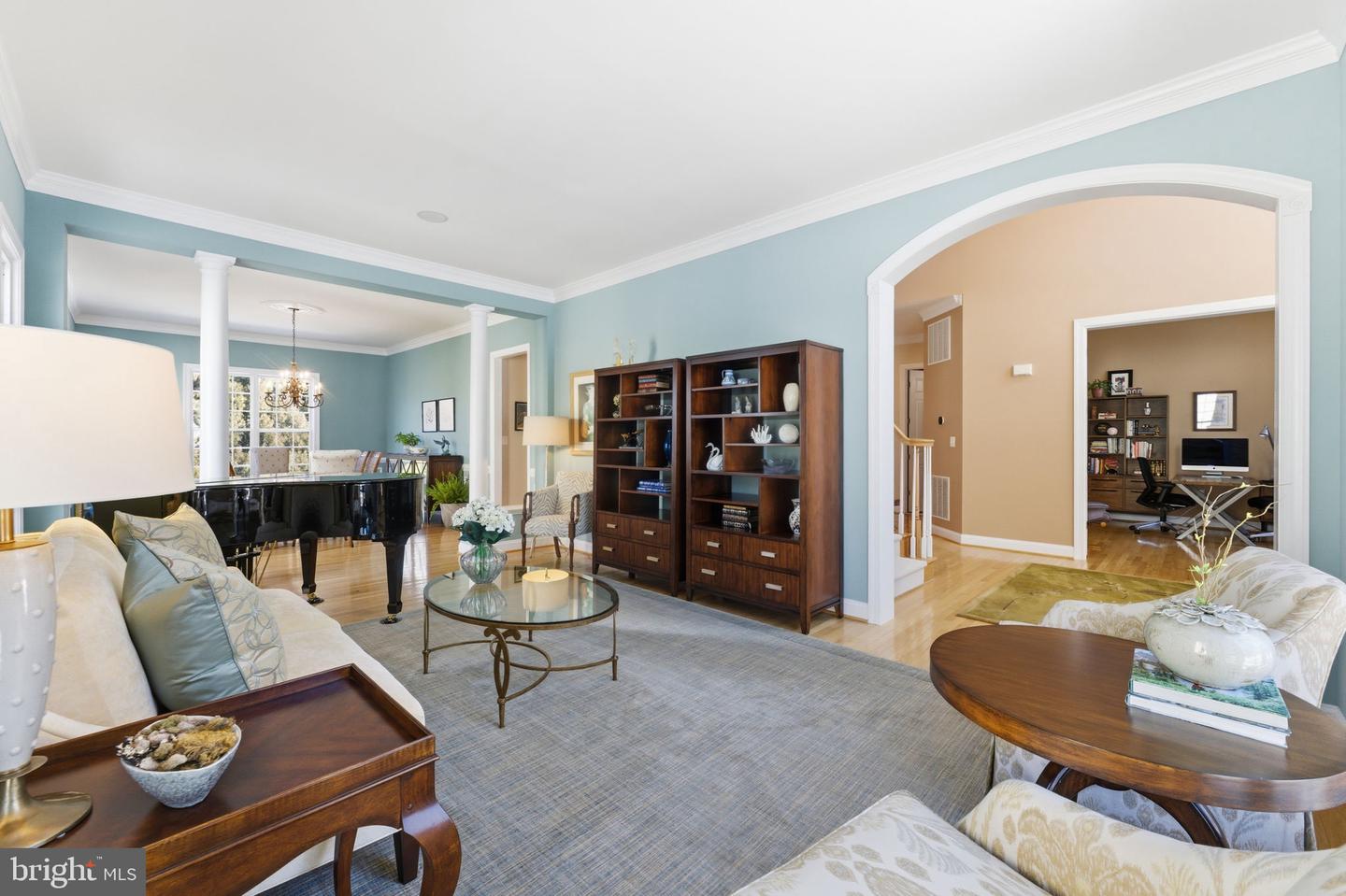 204 LAWSON RD SE, LEESBURG, Virginia 20175, 5 Bedrooms Bedrooms, ,4 BathroomsBathrooms,Residential,For sale,204 LAWSON RD SE,VALO2115962 MLS # VALO2115962