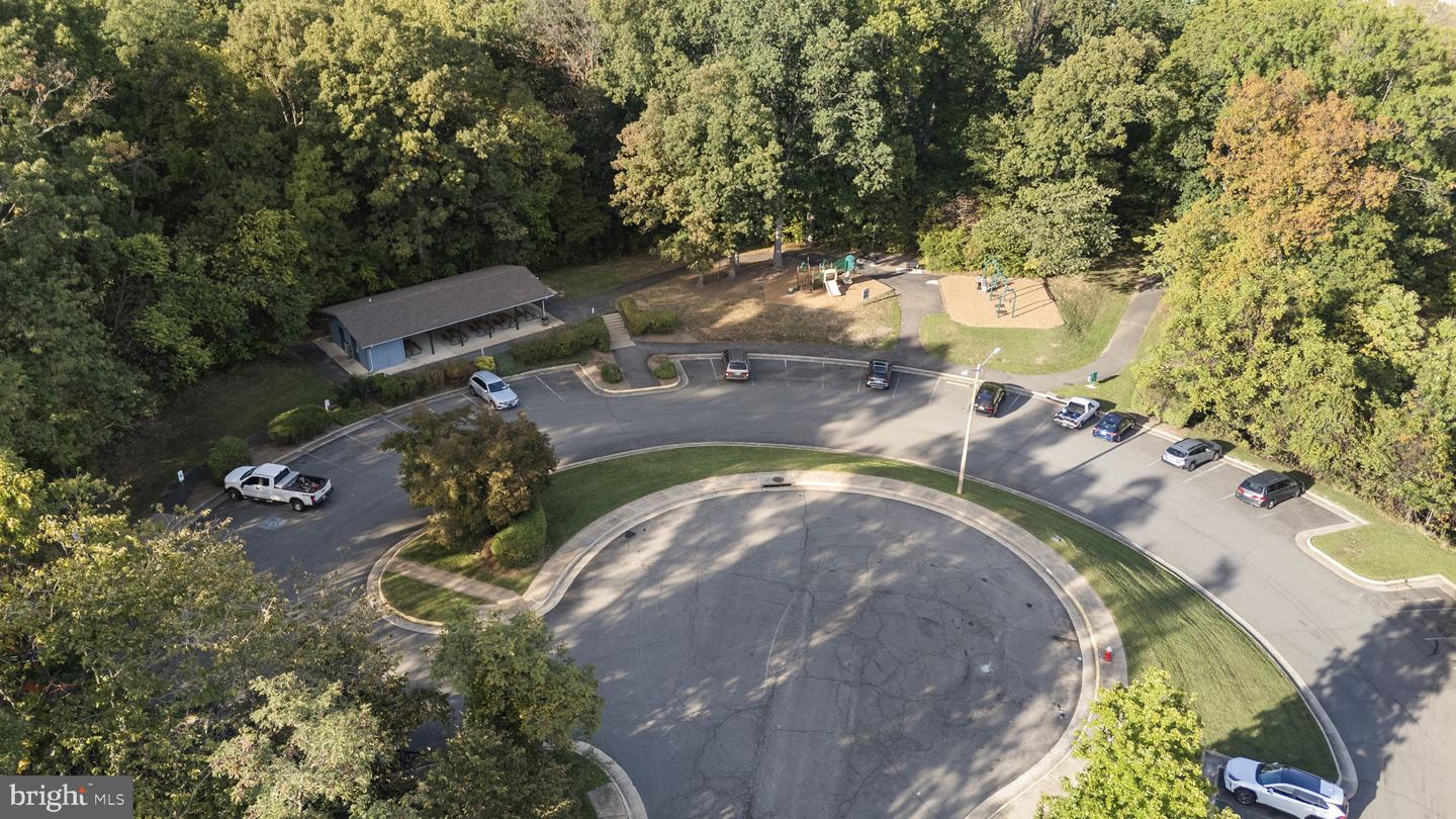 204 LAWSON RD SE, LEESBURG, Virginia 20175, 5 Bedrooms Bedrooms, ,4 BathroomsBathrooms,Residential,For sale,204 LAWSON RD SE,VALO2115962 MLS # VALO2115962