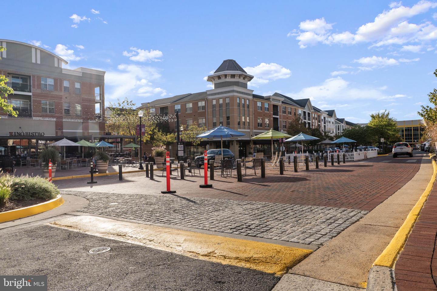 204 LAWSON RD SE, LEESBURG, Virginia 20175, 5 Bedrooms Bedrooms, ,4 BathroomsBathrooms,Residential,For sale,204 LAWSON RD SE,VALO2115962 MLS # VALO2115962