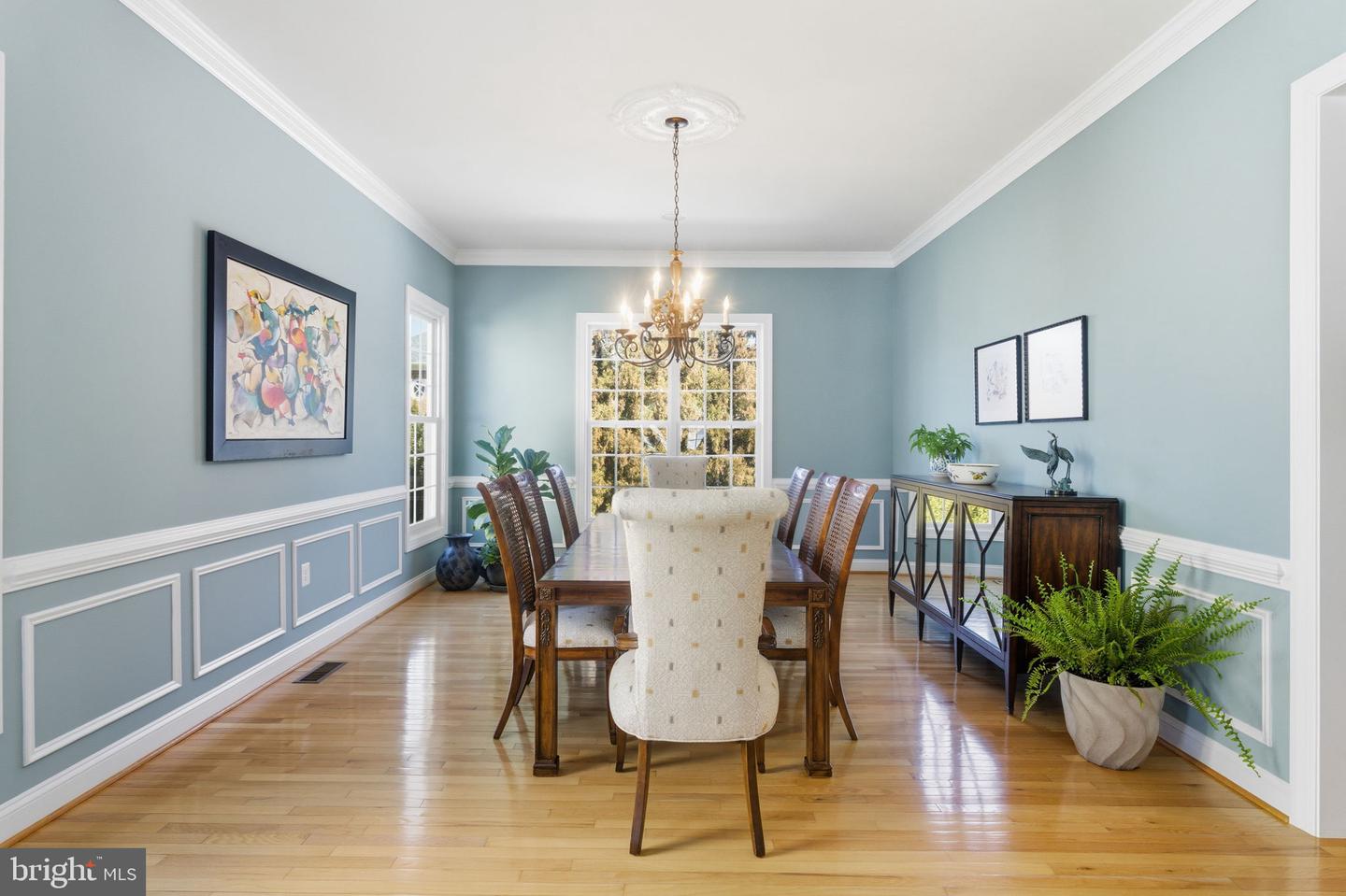 204 LAWSON RD SE, LEESBURG, Virginia 20175, 5 Bedrooms Bedrooms, ,4 BathroomsBathrooms,Residential,For sale,204 LAWSON RD SE,VALO2115962 MLS # VALO2115962