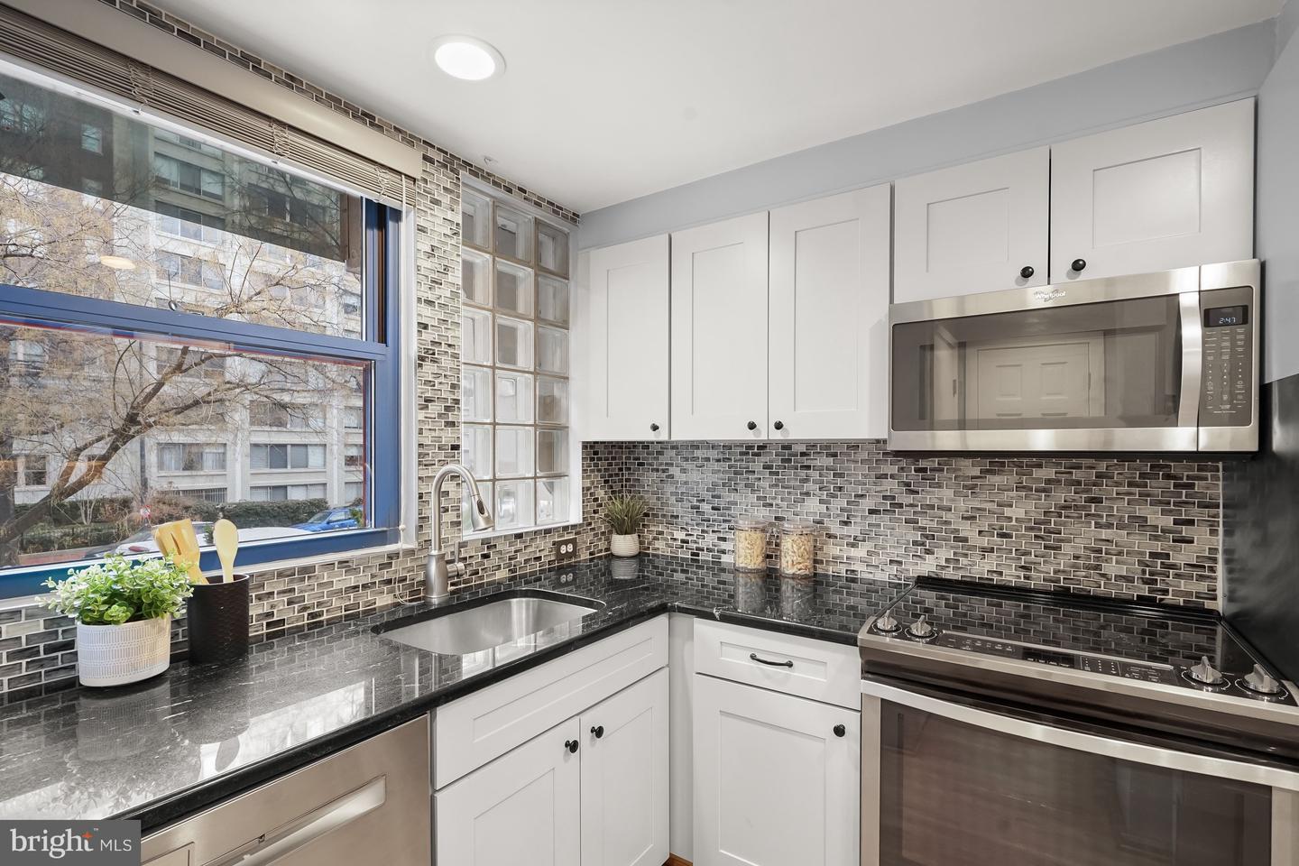 1420 RHODE ISLAND AVE NW, WASHINGTON, District Of Columbia 20005, 3 Bedrooms Bedrooms, ,3 BathroomsBathrooms,Residential,For sale,1420 RHODE ISLAND AVE NW,DCDC2246912 MLS # DCDC2246912