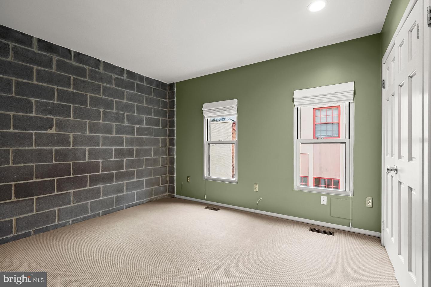 1420 RHODE ISLAND AVE NW, WASHINGTON, District Of Columbia 20005, 3 Bedrooms Bedrooms, ,3 BathroomsBathrooms,Residential,For sale,1420 RHODE ISLAND AVE NW,DCDC2246912 MLS # DCDC2246912