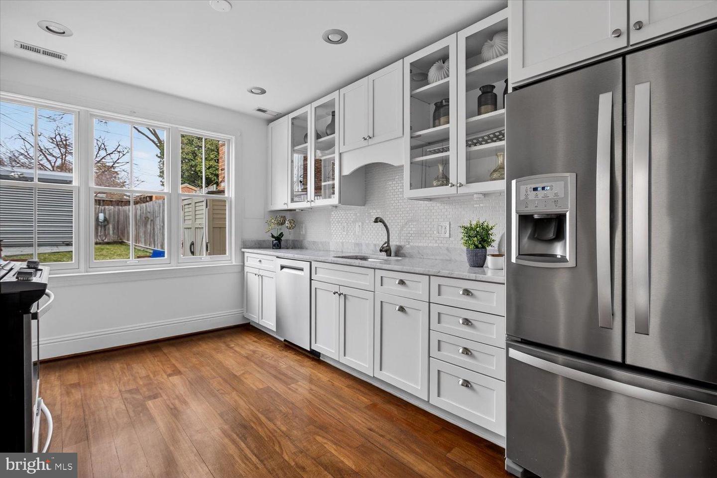 916 G ST SE, WASHINGTON, District Of Columbia 20003, 2 Bedrooms Bedrooms, 5 Rooms Rooms,2 BathroomsBathrooms,Residential,For sale,916 G ST SE,DCDC2247052 MLS # DCDC2247052