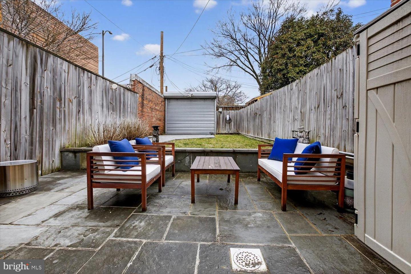 916 G ST SE, WASHINGTON, District Of Columbia 20003, 2 Bedrooms Bedrooms, 5 Rooms Rooms,2 BathroomsBathrooms,Residential,For sale,916 G ST SE,DCDC2247052 MLS # DCDC2247052