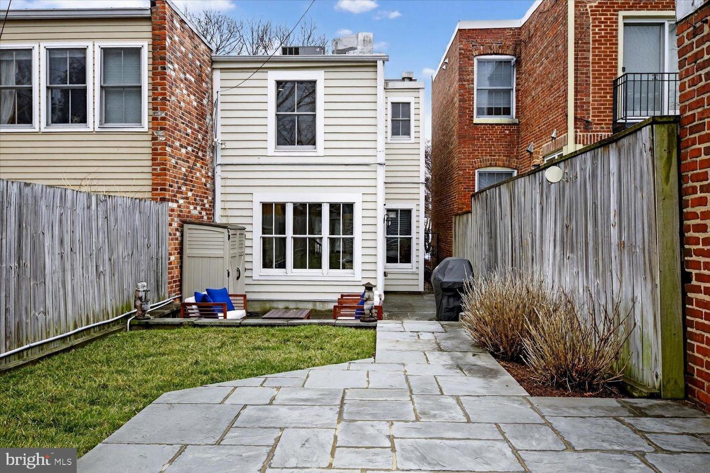 916 G ST SE, WASHINGTON, District Of Columbia 20003, 2 Bedrooms Bedrooms, 5 Rooms Rooms,2 BathroomsBathrooms,Residential,For sale,916 G ST SE,DCDC2247052 MLS # DCDC2247052